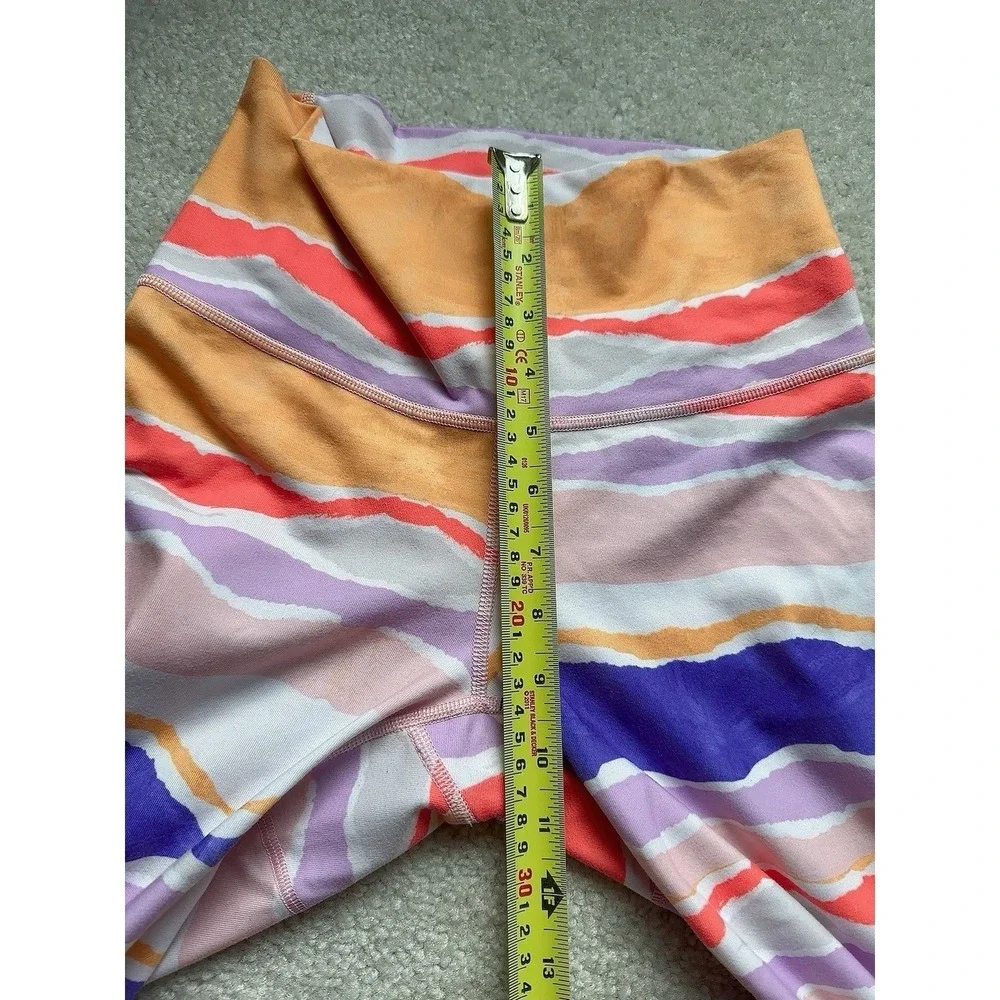 Lululemon True Self Crop Womens Leggings Size 6 Bleacher Stripe White Iris
